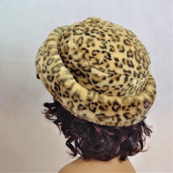 Luxury Collection Faux Fur Leopard Print Bucket Hat by - Picture 10 of 16